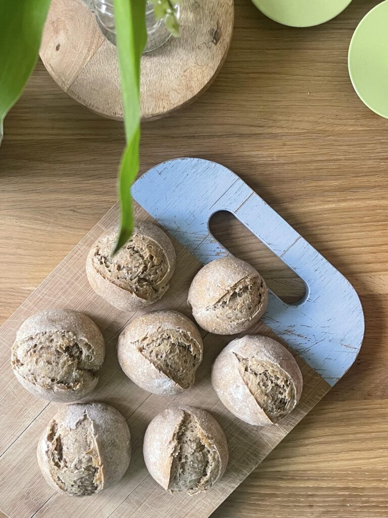 Perfect sourdough bread rolls recipe doesn’t ex..