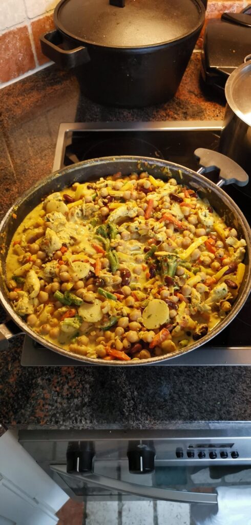 I workout a lot and i like to have a post workout meal ready.