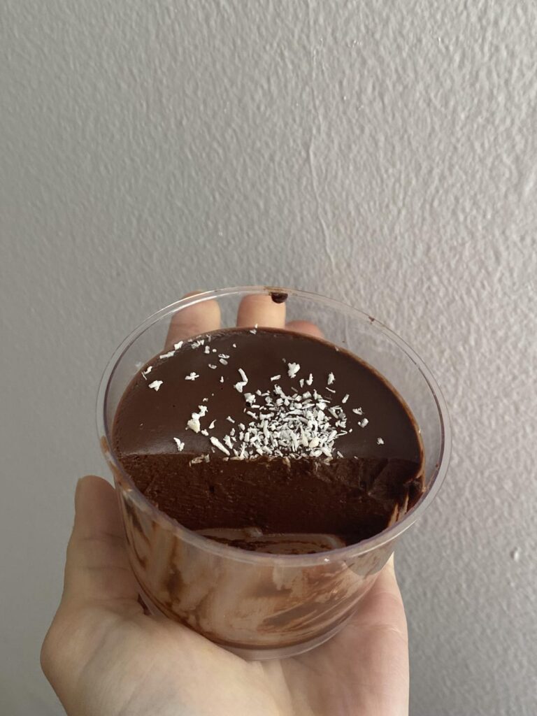 Ganache cream with strawberry and coconut milk without sugar