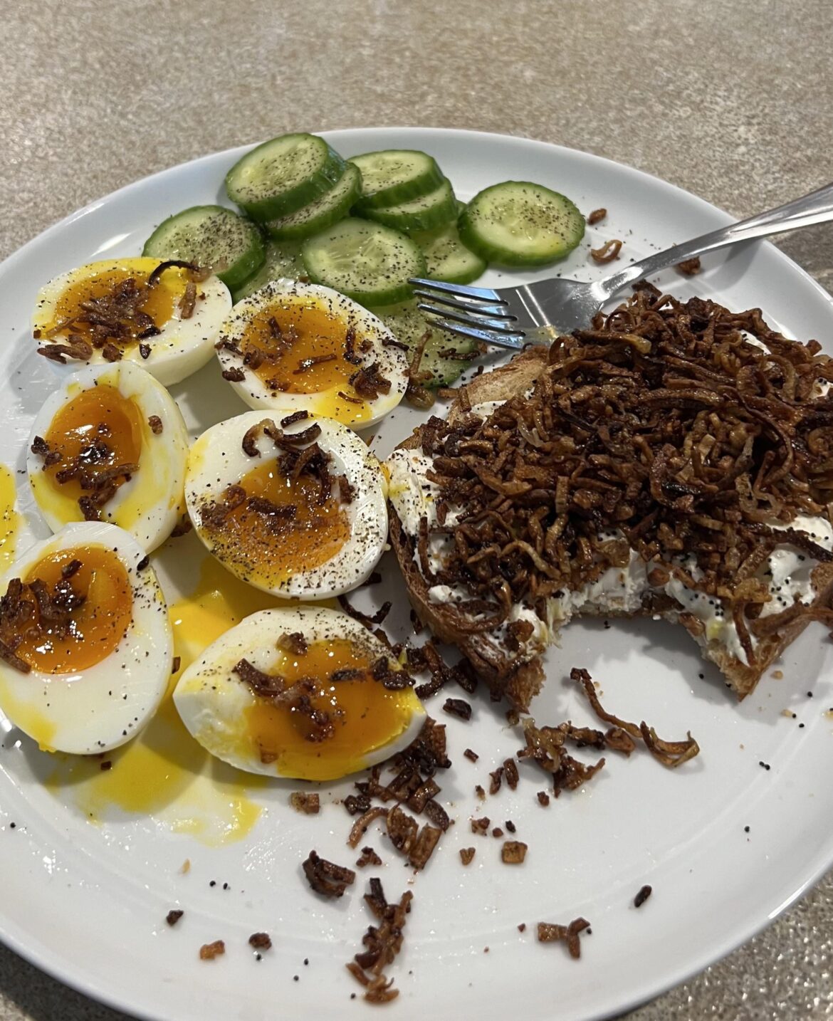 Crispy fried shallot on some cream cheese toast this morning