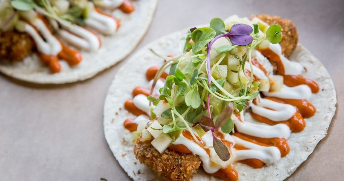 La Carnita original location (501 College St) quietly closes, removed all traces from website/social