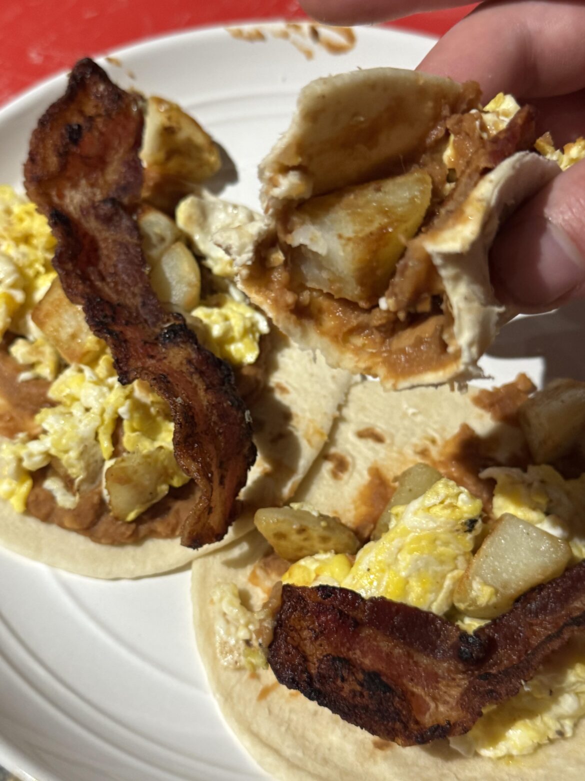 Potato bacon egg and bean breakfast tacos 😭