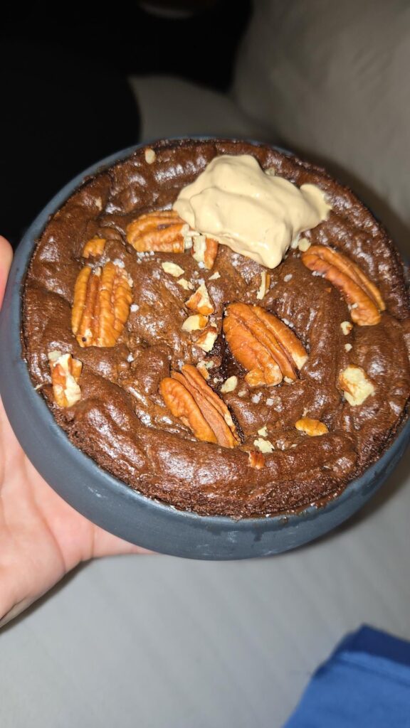 I'm an adult therefore I can eat dessert as a meal if I want to. Example , this 455g brownie with homemade coffee ice cream is tonight's dinner