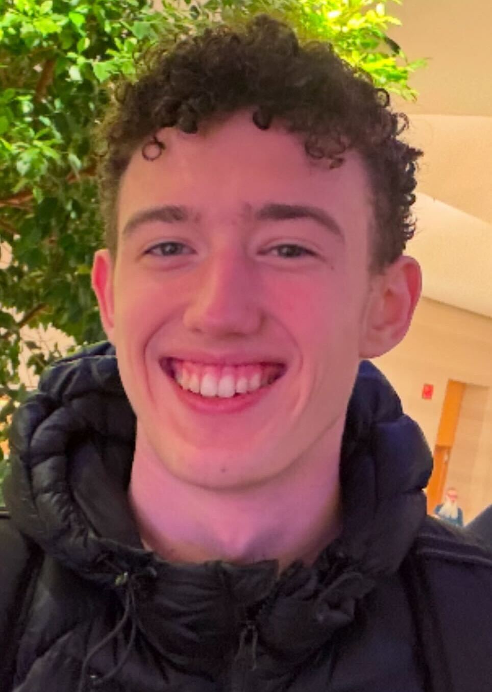 Headshot of Henry Langmack, the teenager who created the Cal AI calorie-counting app.
