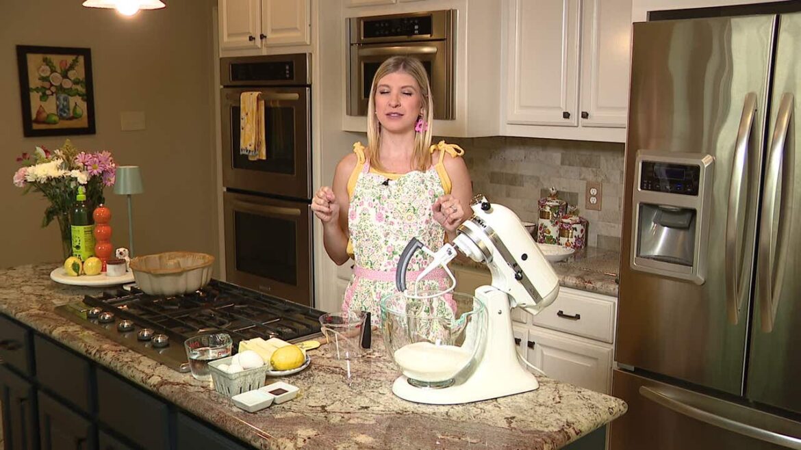 Allison's Cooking Diary recipe: 7UP Pound Cake recipe