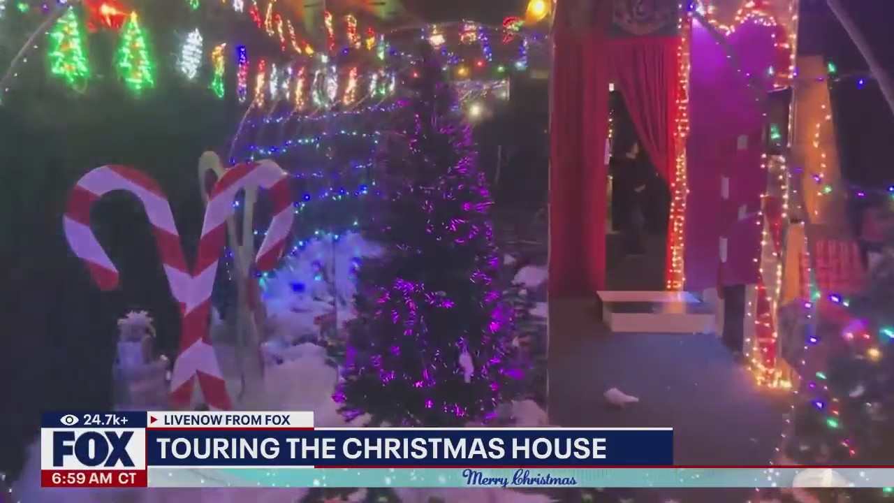 Touring the Christmas House!