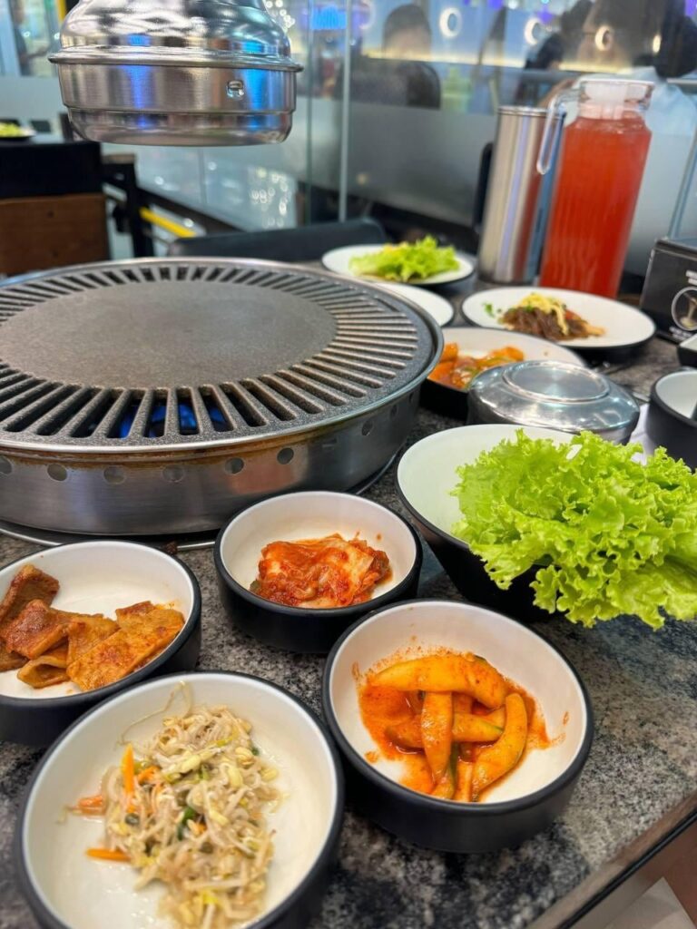 Tried samgyeopsal for the first time and I get the hype now