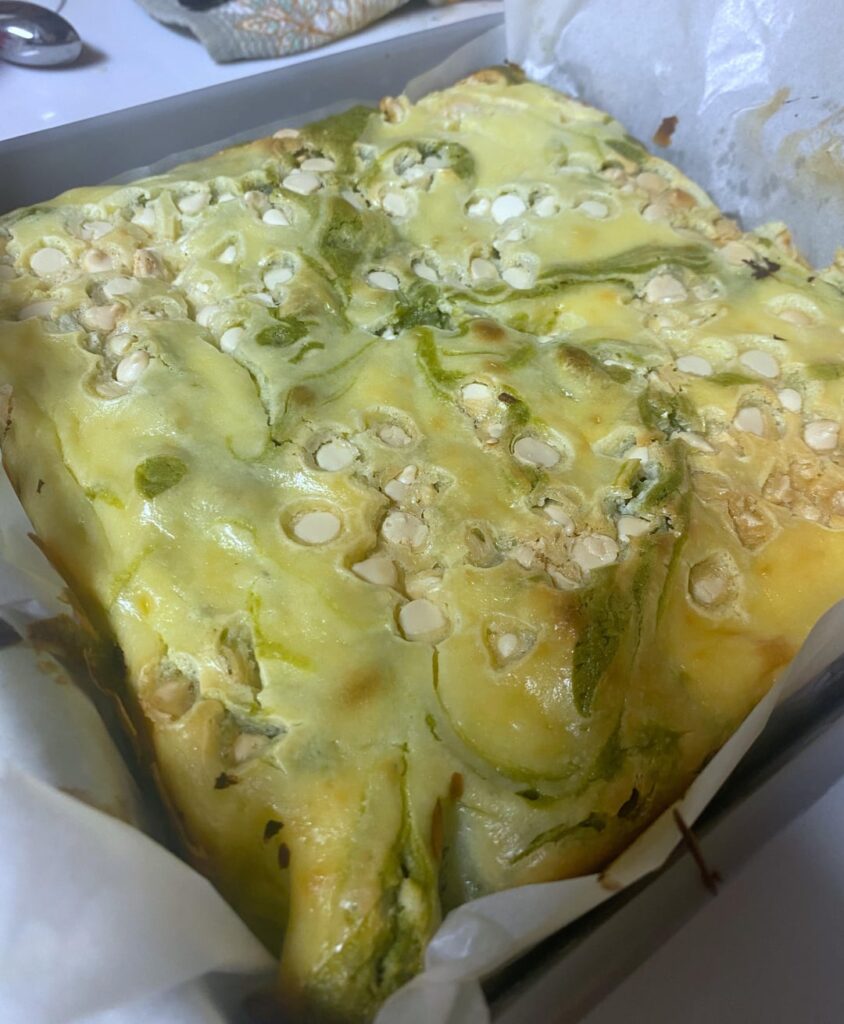i made the controversial matcha cream cheese blondies!
