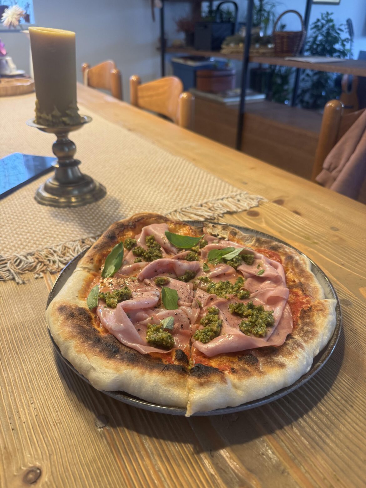 [OC] First time attempt. Naeapolitan pizza Mortadella e pistaccio
