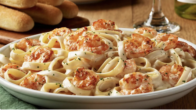 fettucine alfredo with shrimp