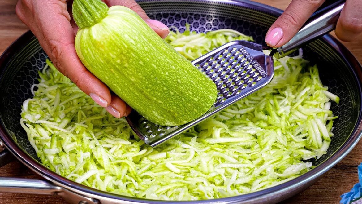 A chef from Spain taught me how to cook zucchini so deliciously! Everyone loves this dish! A chef from Spain taught me how to cook zucchini so deliciously! Everyone loves this dish!