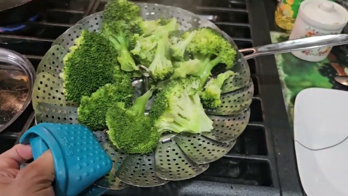 How to Steamed Broccoli /Steamer basket How to Steamed Broccoli /Steamer basket