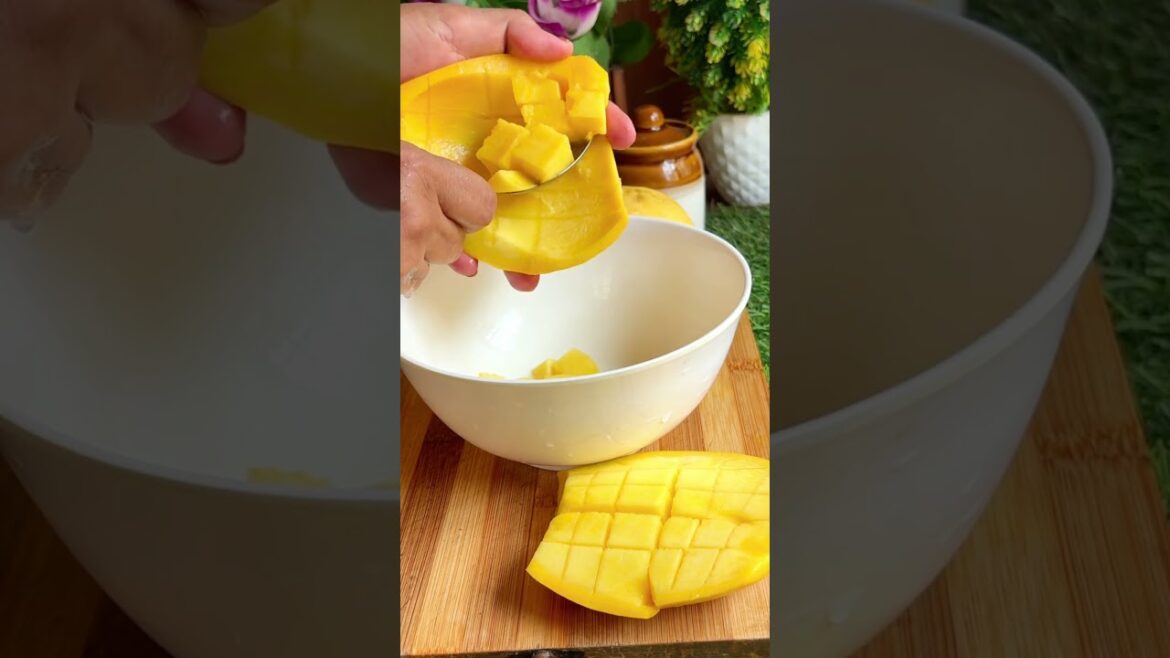 Mango smoothie recipe #shorts #trending