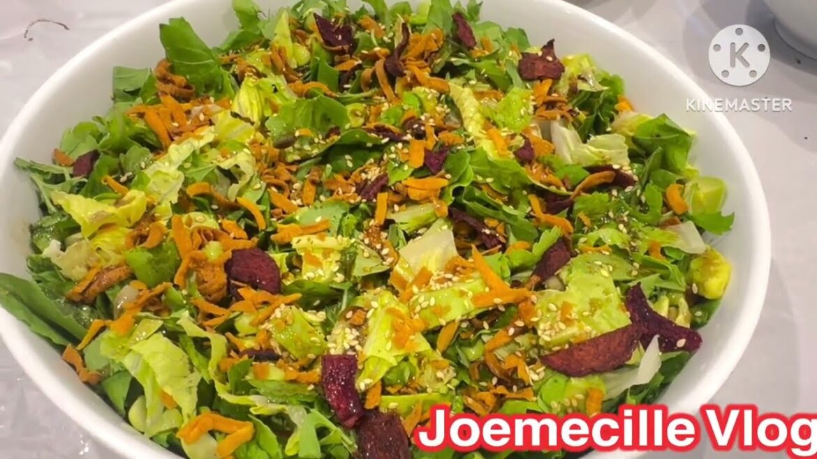 Juicylicious and yummylicious veggie salad #salad #healthy #trendingvideo #viralvideo #satisfying