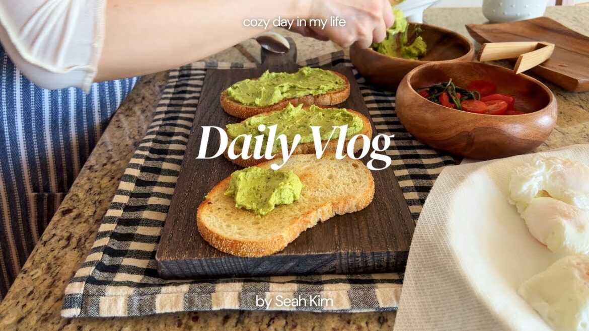 Daily Vlog | Easy Breakfast and Dinner Ideas | Cozy Day in My Life