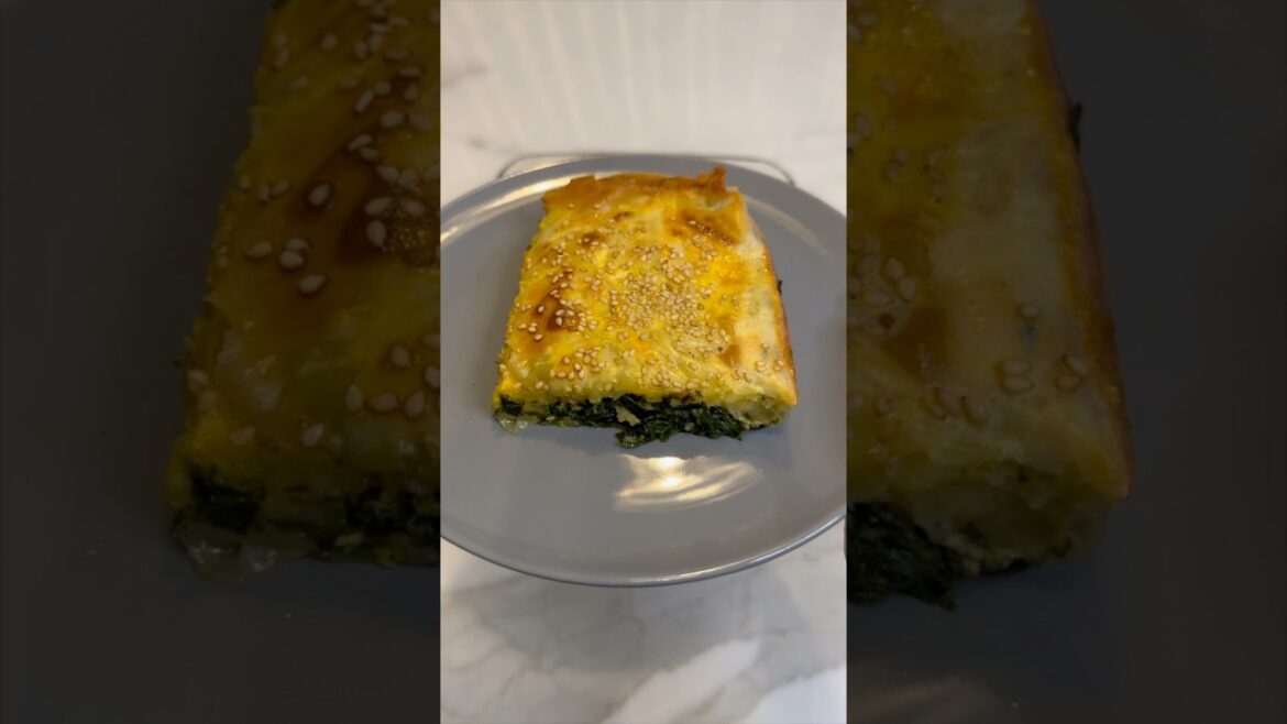 Spinach Börek | Ispanak Böreği  #SpinachBorek #FiloDough #TurkishFoodShorts #EasyBorekRecipe