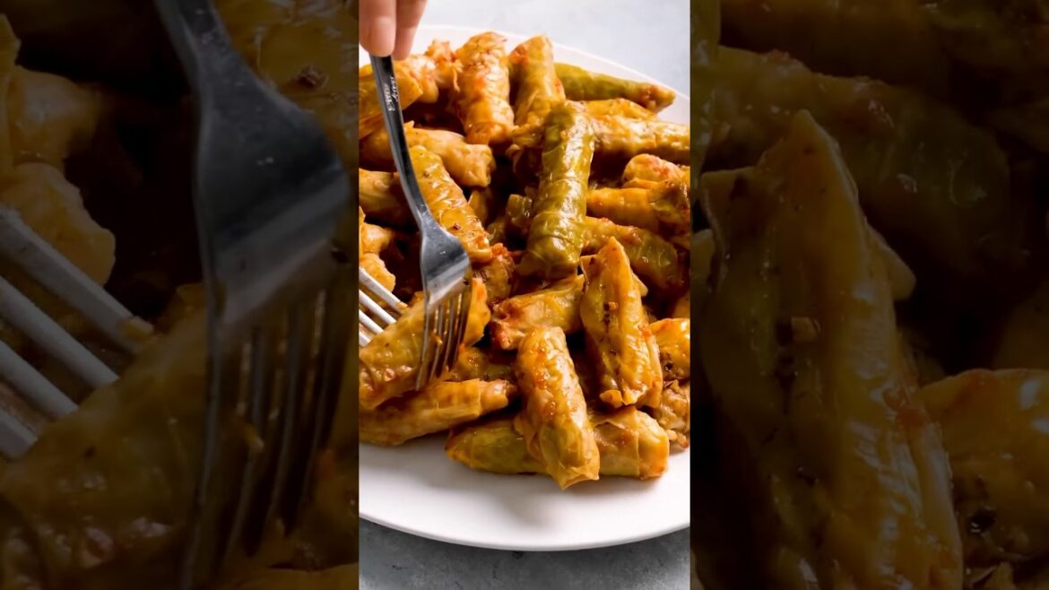 Turkish Cabbage Rolls - Lahana Sarma #shortsvideo #turkishrecipes #cabbagerolls