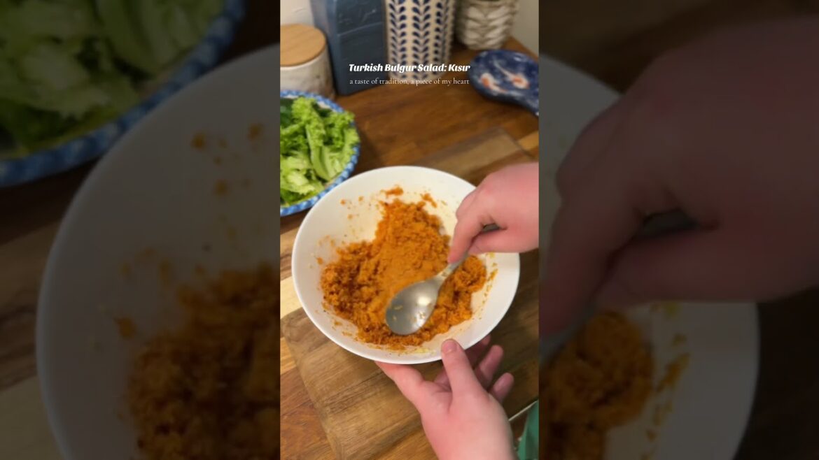 Turkish Bulgur Salad: Kısır