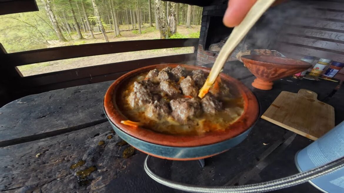 One-Pan Ground Beef & Egg Skillet: Quick, Easy, and Delicious | ASMR #wilderness #cooking One-Pan Ground Beef & Egg Skillet: Quick, Easy, and Delicious | ASMR #wilderness #cooking
