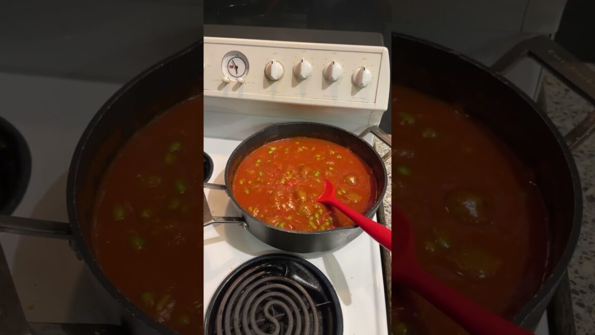 Meatballs in tomatoes sauce & chicken & mushroom risotto. #budgeting #cashstuffing #cooking