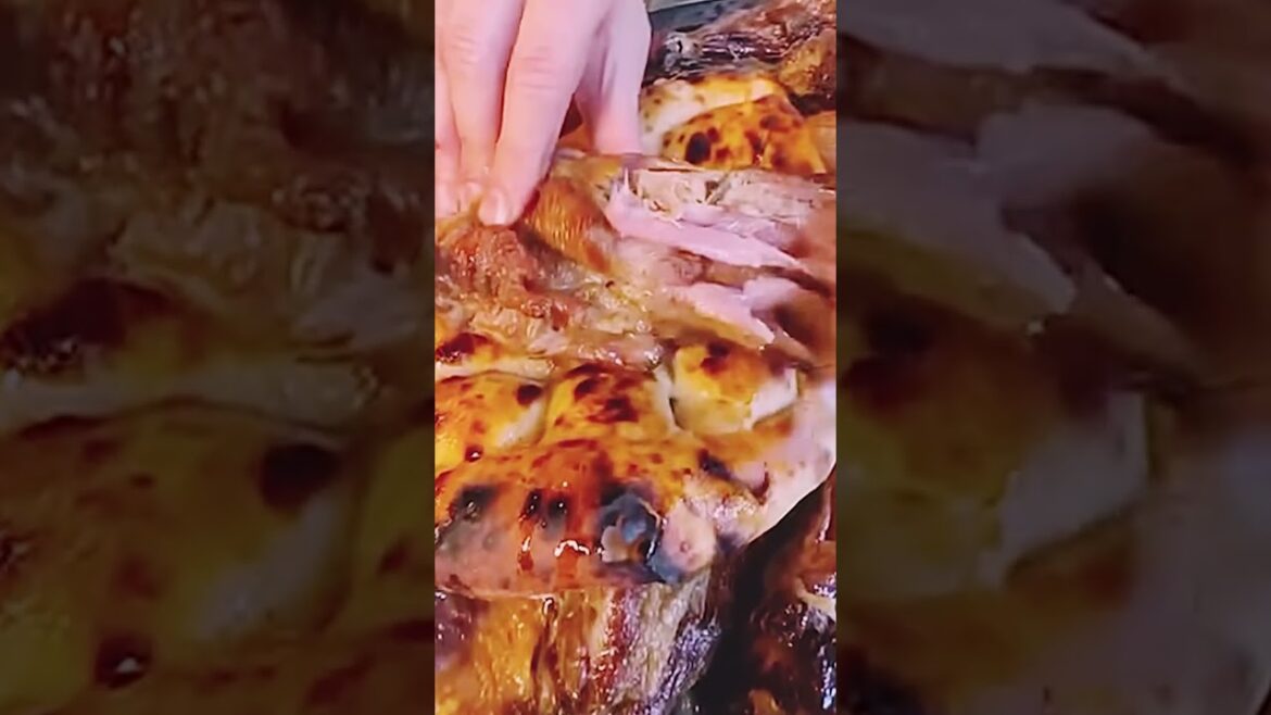 Mediterranean street food ,a culinary masterpiece on wheels.#youtubeshorts #streetfood #tasty