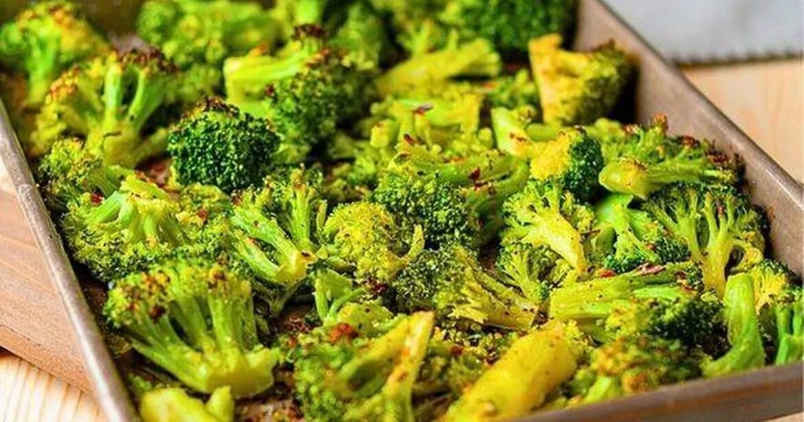 Boost your broccoli by cooking with one ingredient guaranteed to ‘transform’ the veg Ipso logo