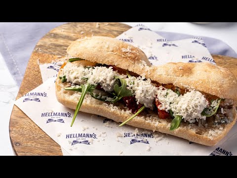 Receta de Pan cristal con sardina ahumada, mayonesa de trufa, tomate seco y parmesano con Hellmann’s Receta de Pan cristal con sardina ahumada, mayonesa de trufa, tomate seco y parmesano con Hellmann's