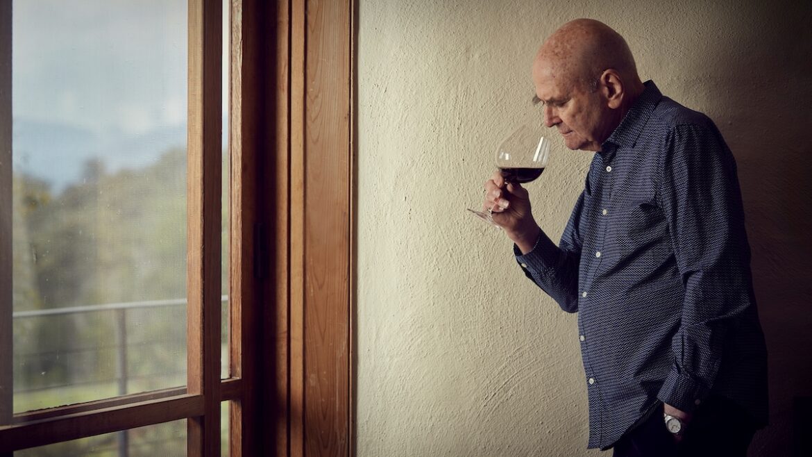 James Halliday auctions off final bottles from legendary wine cellar, featuring cult SA drops