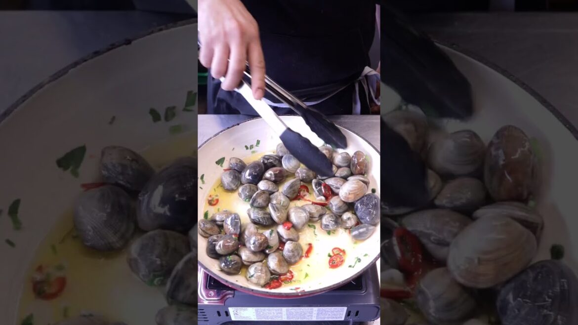 Spaghetti alle Vongole, the Italian summer on a plate