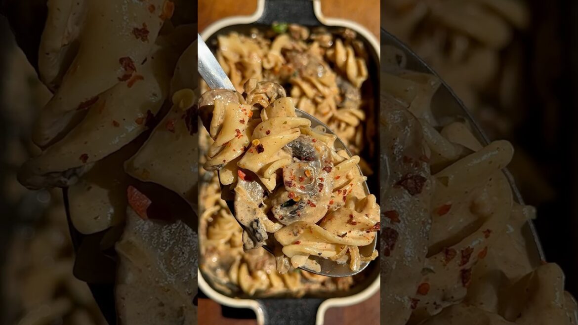 Creamy Garlic Mushroom Pasta | Easy Oven-Roasted Recipe
