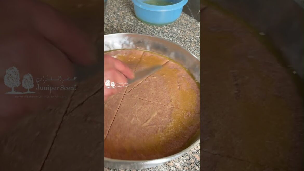 دق الكبة الزغرتاوية بالجرن  Doing Lebanese Kebbe the Traditional way #shorts  #food#youtubeshorts