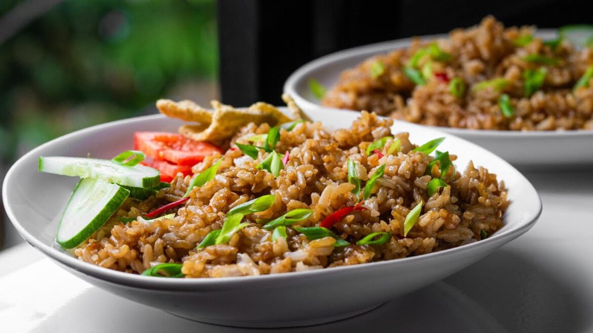 Simple Indonesian Fried Rice – Vegan Nasi Goreng Recipe – Authentic Asian Dish Simple Indonesian Fried Rice - Vegan Nasi Goreng Recipe - Authentic Asian Dish