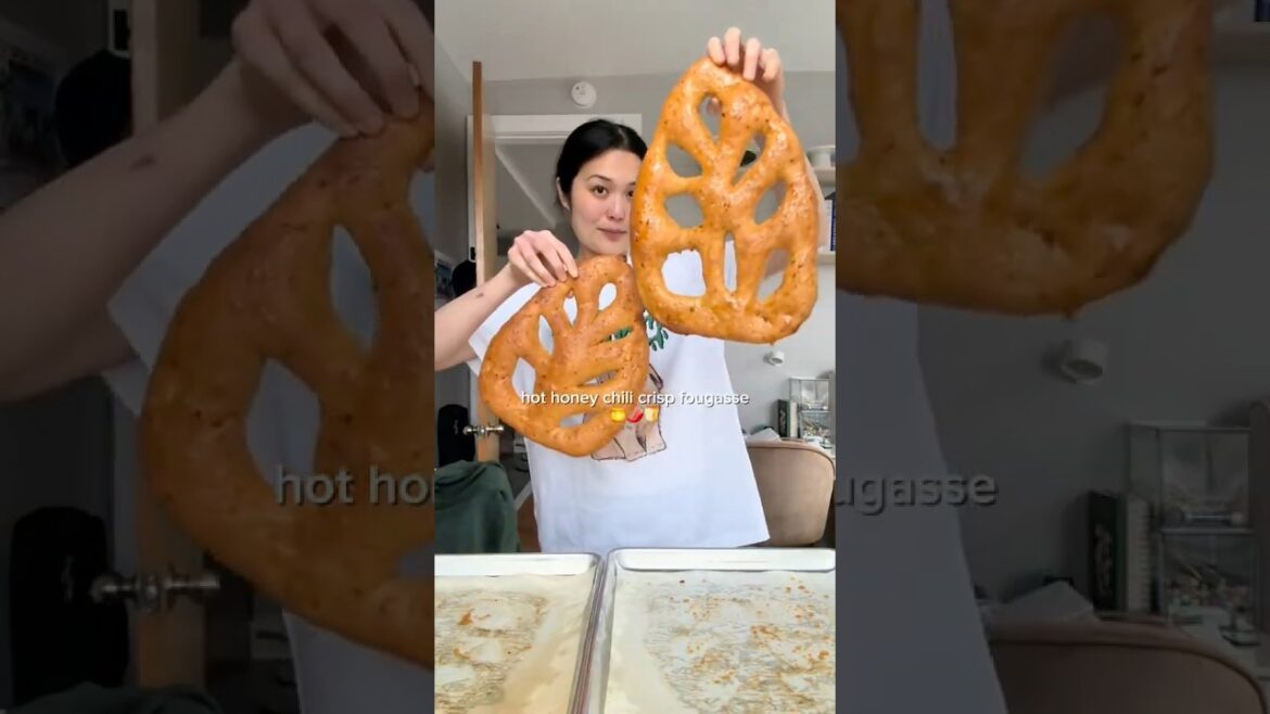 hot honey chili crisp fougasse #pastry #bread #breadrecipe #focaccia #baking #asmr hot honey chili crisp fougasse #pastry #bread #breadrecipe #focaccia #baking #asmr