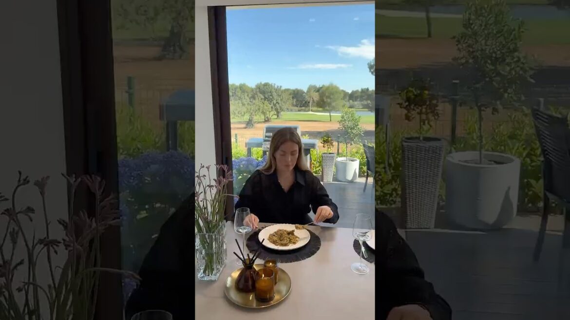 The recipe for pasta alle vongole is the perfect solution for a romantic dinner #cooking #food The recipe for pasta alle vongole is the perfect solution for a romantic dinner #cooking #food