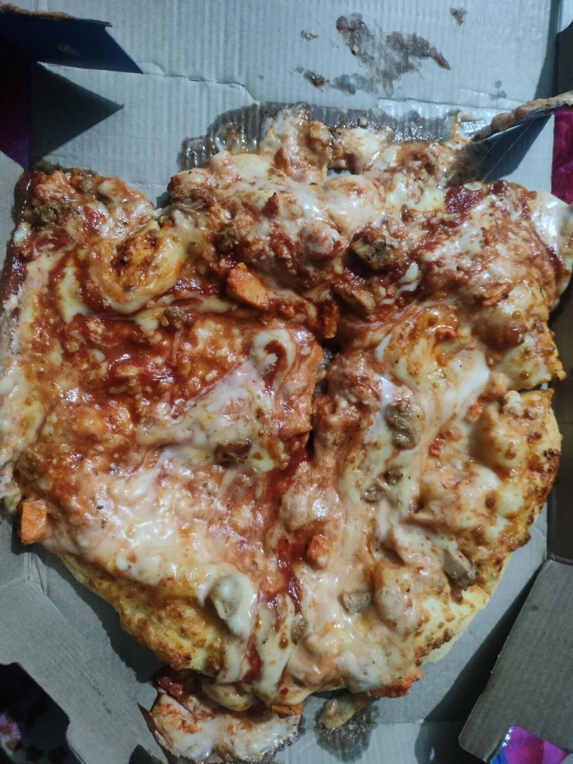 Dominos delivered my pizza like this