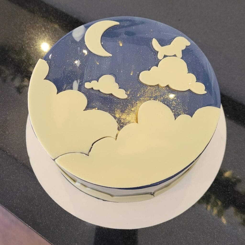 Made my uncles birthday cake 🩵💙!