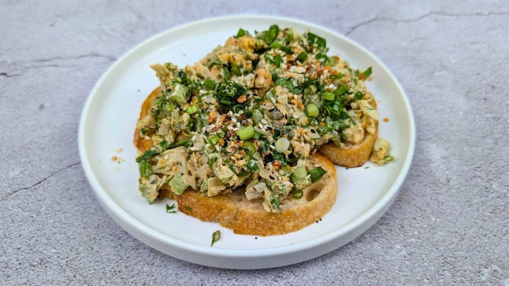 Vegan 'Tuna' Salad with chickpeas