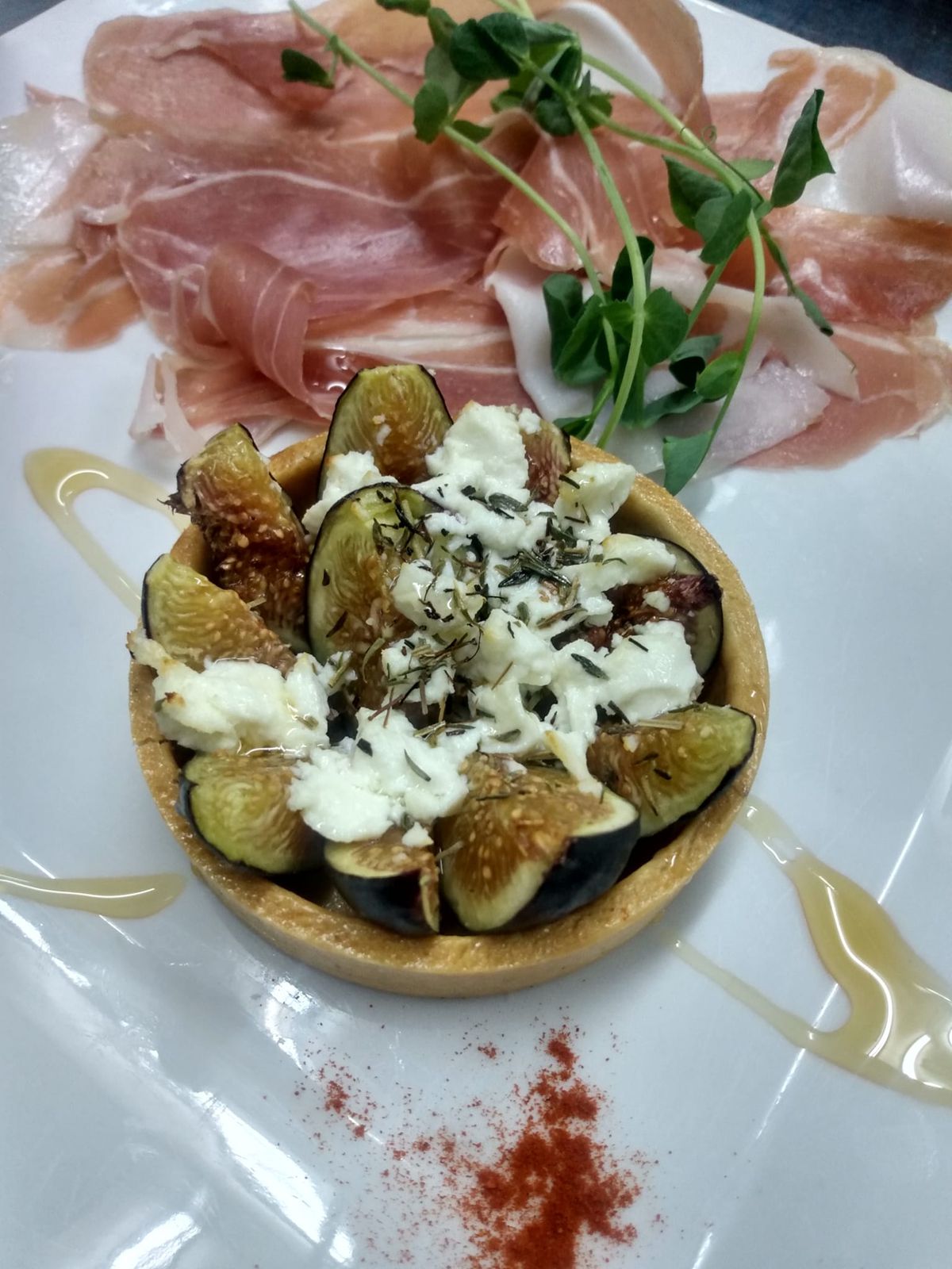 Fig chocolate tart. 