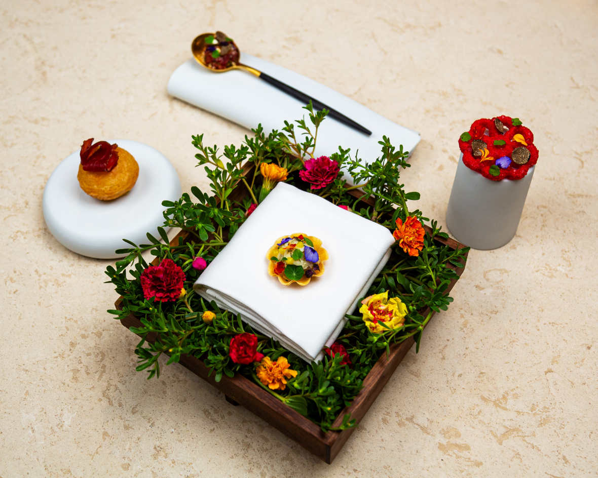 Just a few of the stunning, bouquet-like dishes at Makris. © Makris