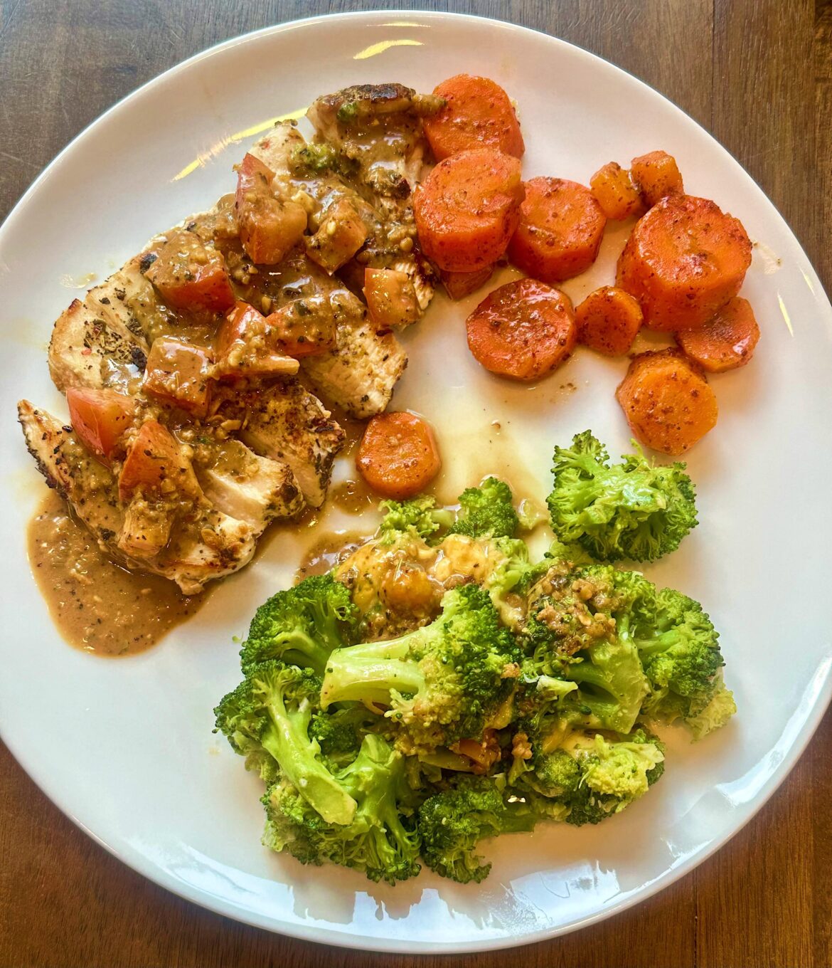Tuscan Chicken w Broccoli and Carrots (Steamed)