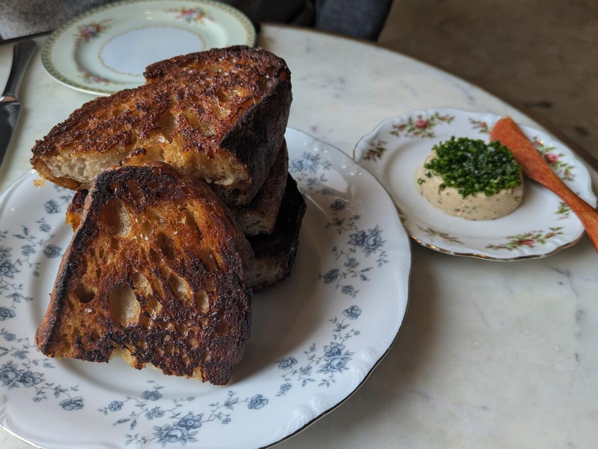 Oliver's Toast Royale: Didn't think bread and butter can be so good