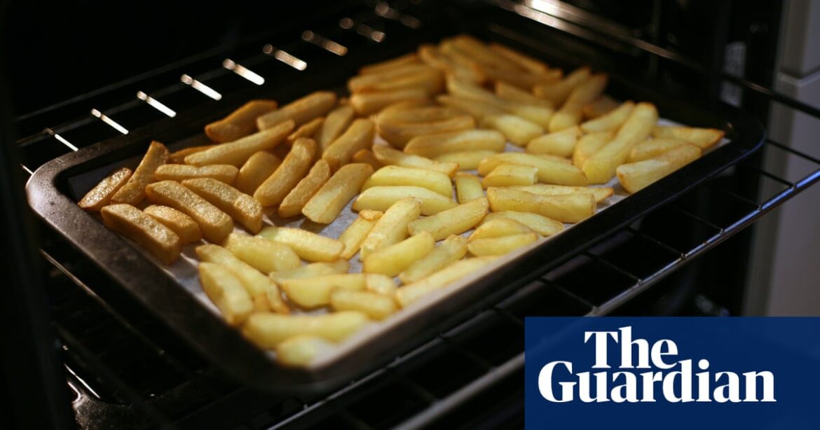 ‘Young people no longer peel much’: what’s behind the French frozen chip boom? | Fast food ‘Young people no longer peel much’: what’s behind the French frozen chip boom? | Fast food