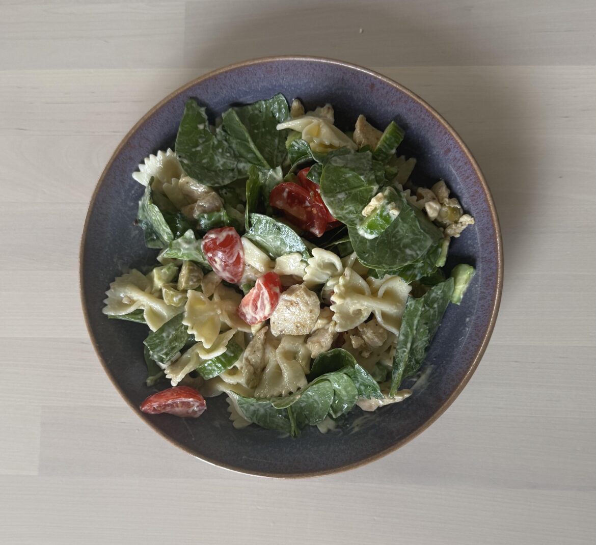 Quick & Flavorful Pasta Salad – Ready in 10 Minutes!