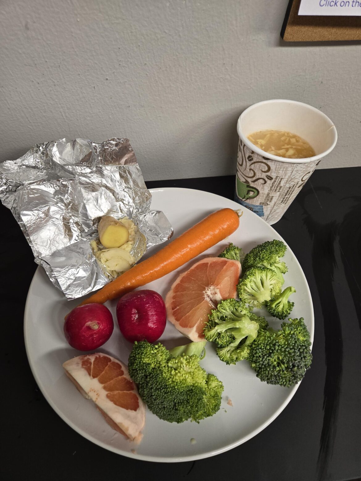 I am getting sick so i made emergency raw vitamin lunch I am getting sick so i made emergency raw vitamin lunch