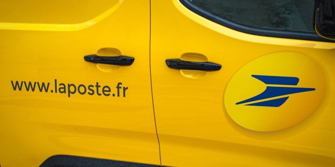 French post office to move focus from letters to… meal deliveries