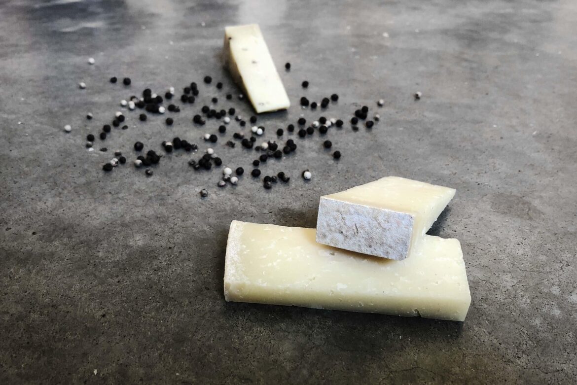 Day 1659 of posting images of cheese until I run out of cheese types: Monalisa