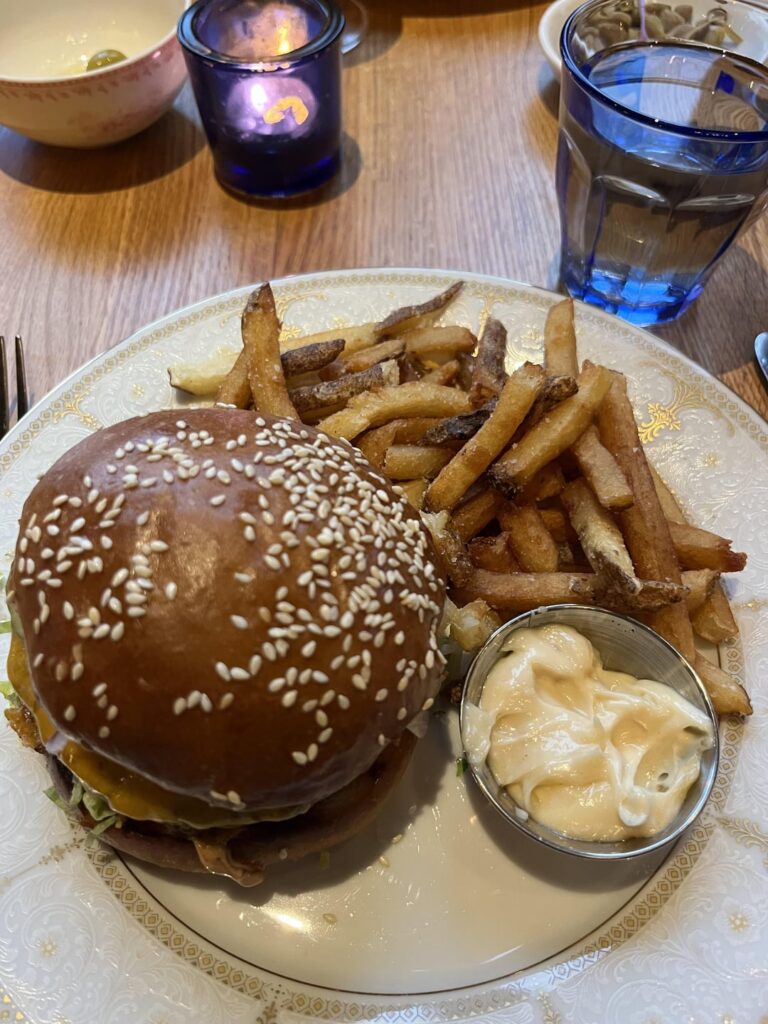 Bar Parisette — Hit up Happy Hour if you like a burger and martinis and olives