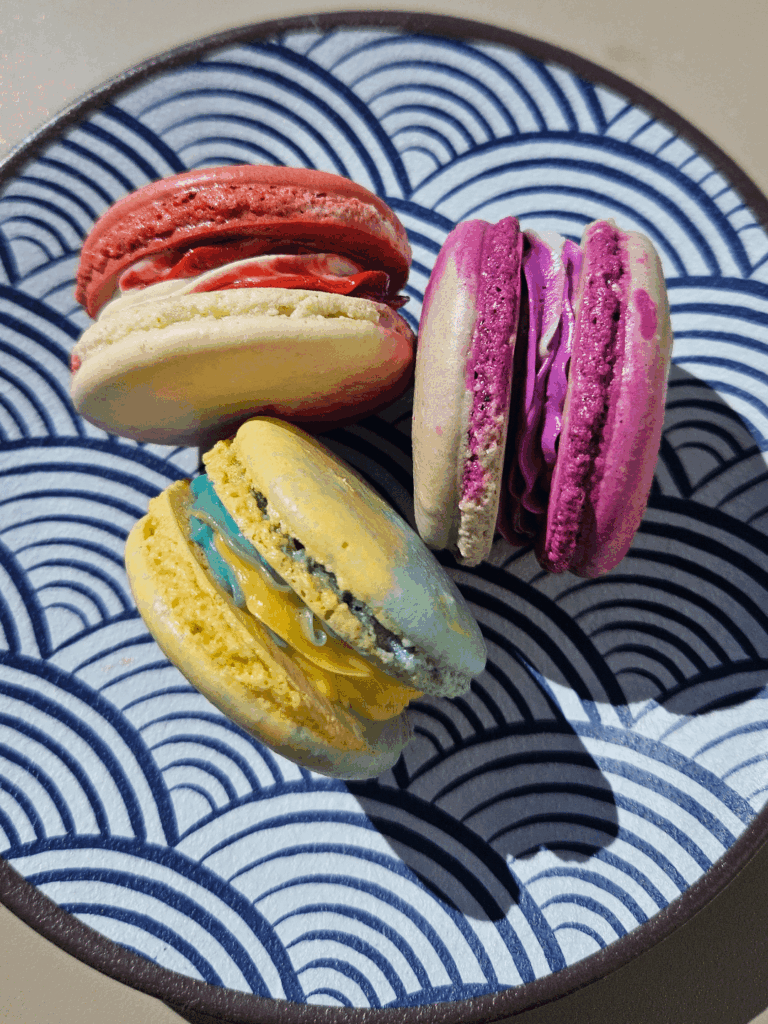 Graduation macarons!