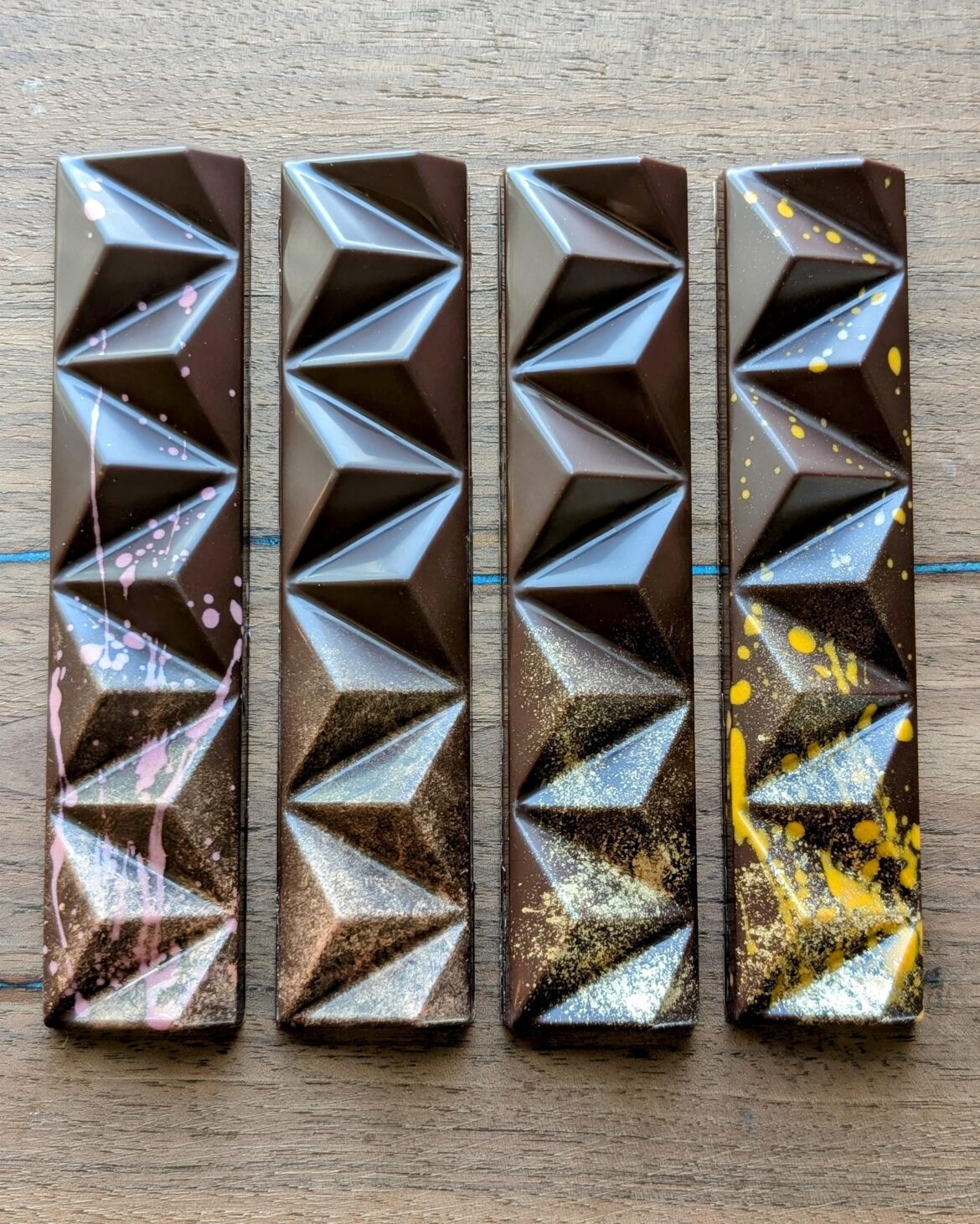 Can't decide which decor option is best for our new Tres Leches Caramel Chocolate Bars. What do you think?