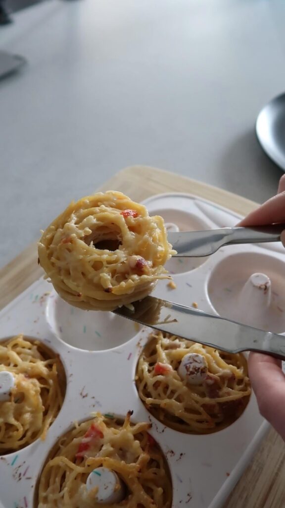 I made ✨Cheesy Oven-Baked Spaghetti Donuts✨🍝 10/10 would do again lol I made ✨Cheesy Oven-Baked Spaghetti Donuts✨🍝 10/10 would do again lol